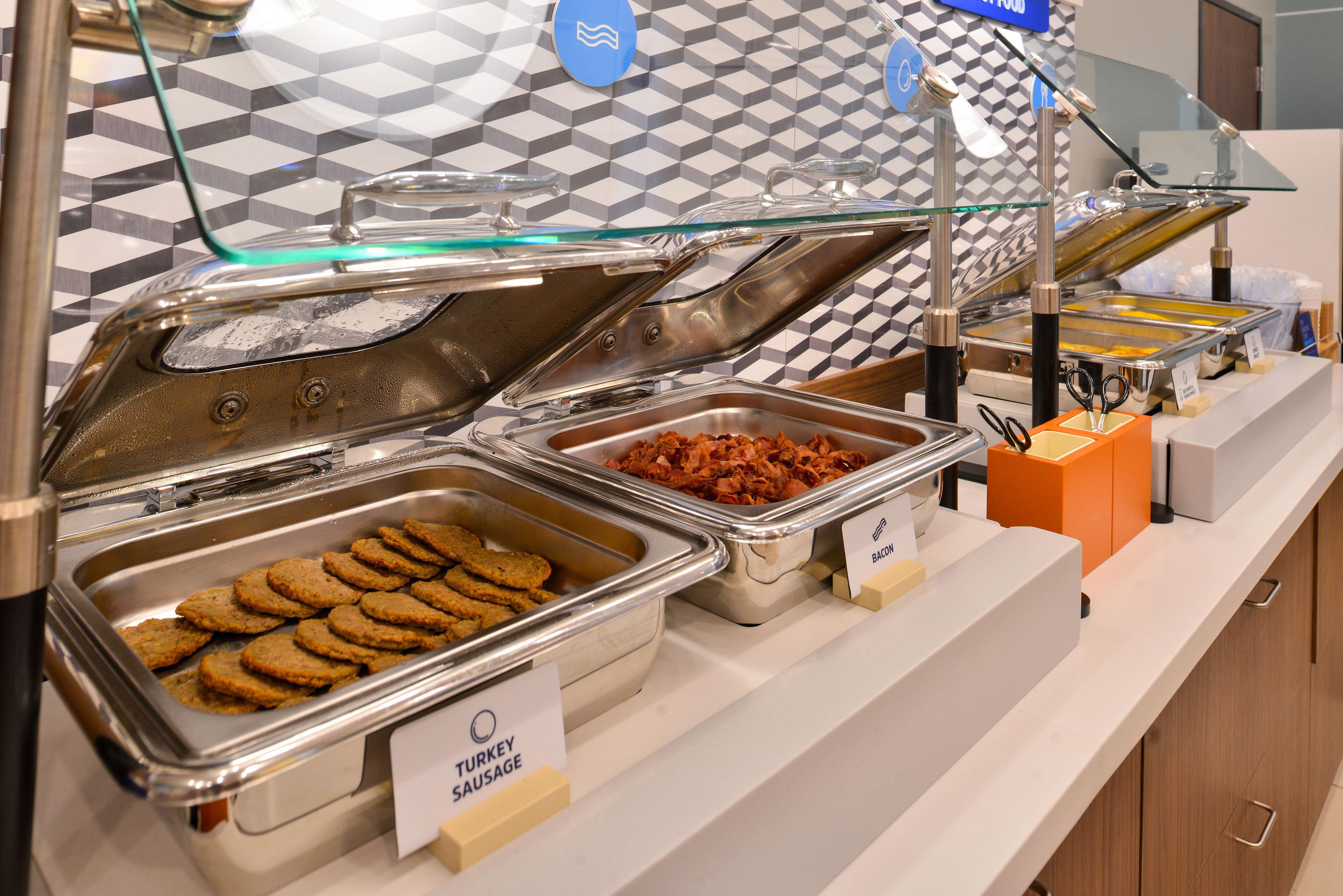 Holiday Inn Express & Suites Fond Du Lac By Ihg Bagian luar foto