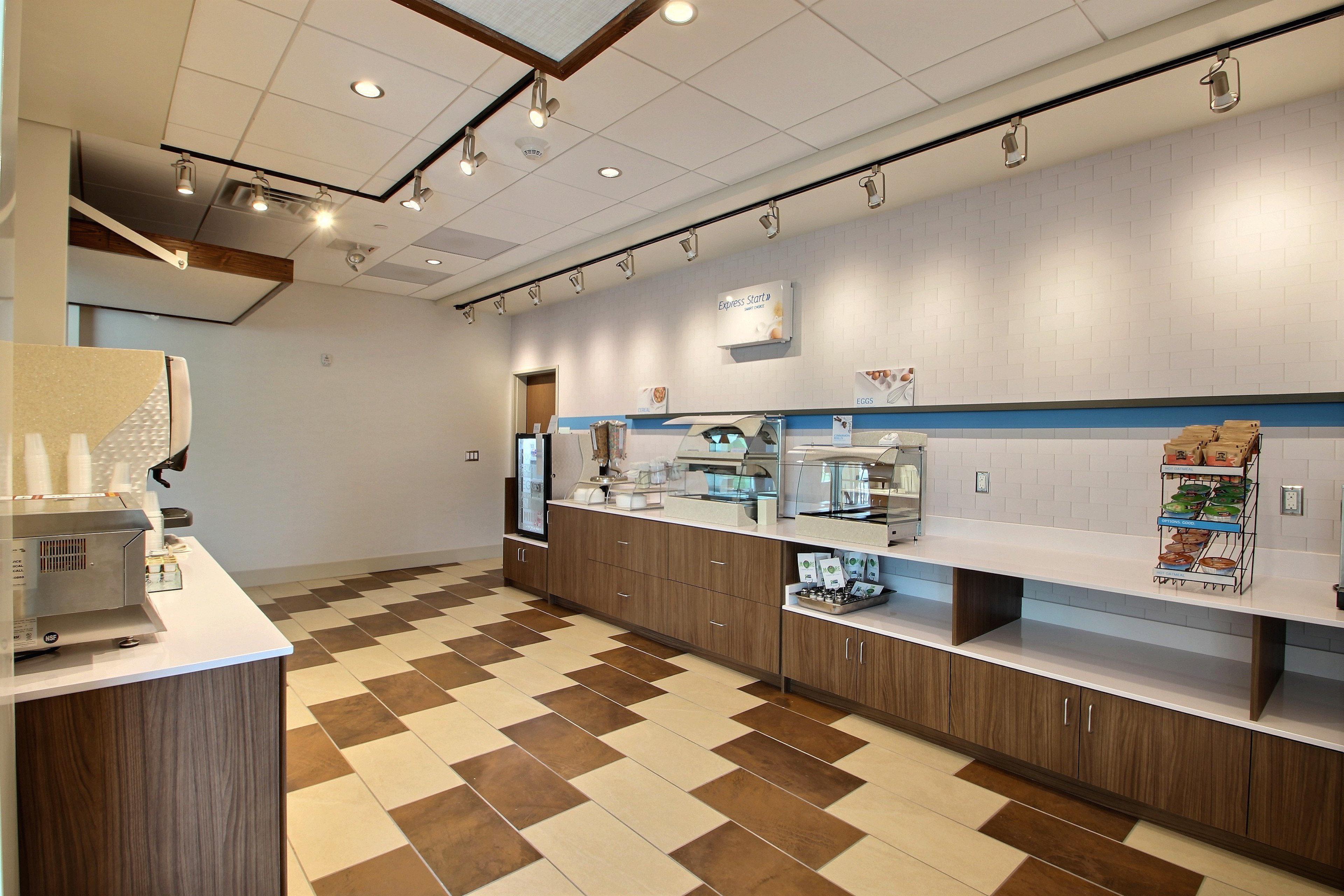 Holiday Inn Express & Suites Fond Du Lac By Ihg Bagian luar foto
