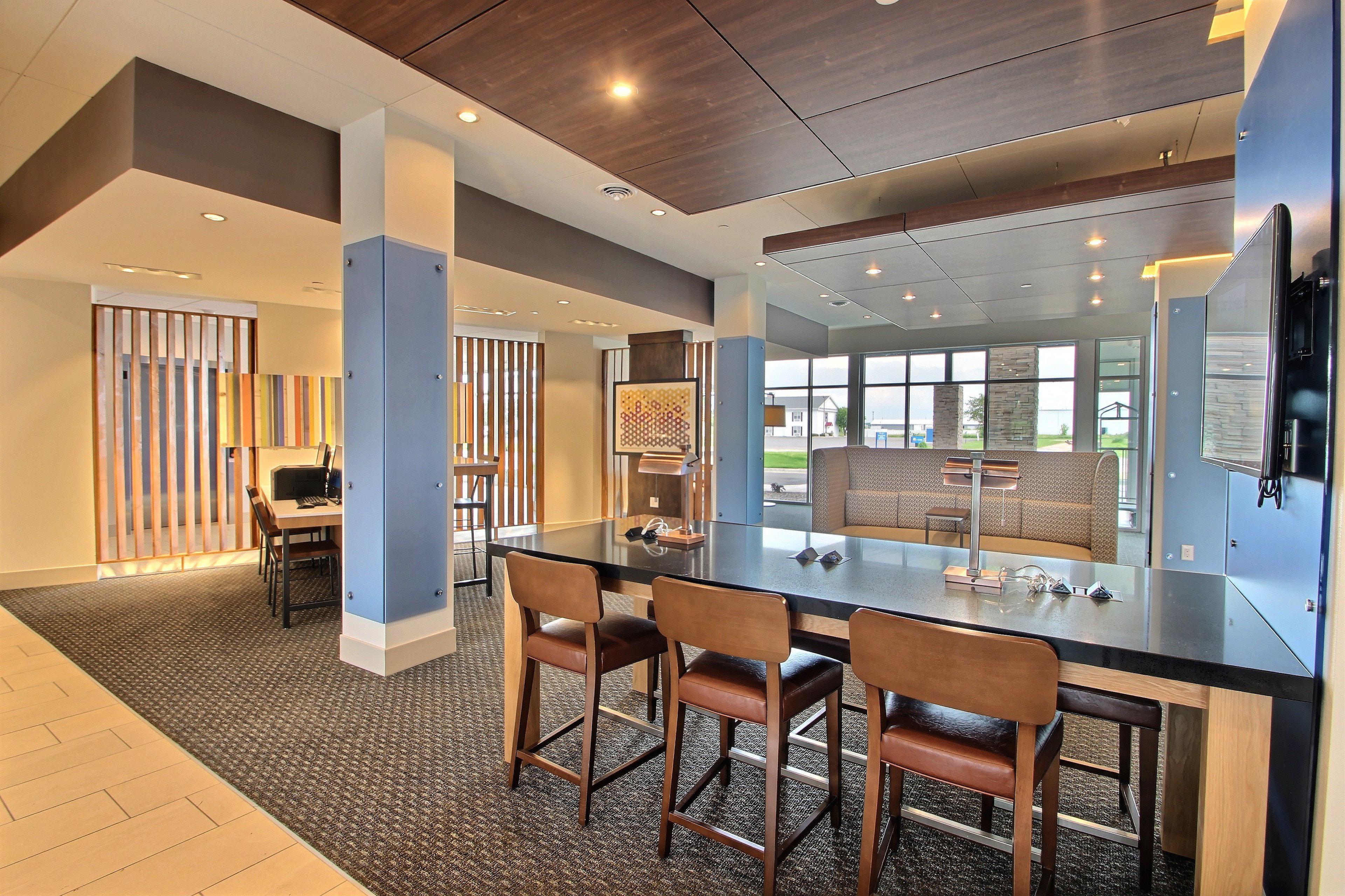 Holiday Inn Express & Suites Fond Du Lac By Ihg Bagian luar foto
